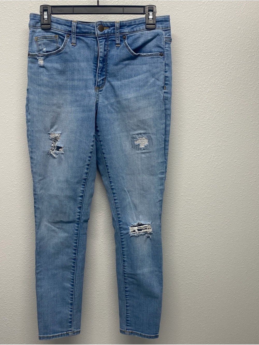 Universal Light Blue Ripped Skinny Jeans